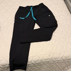 Figs black scrub pant